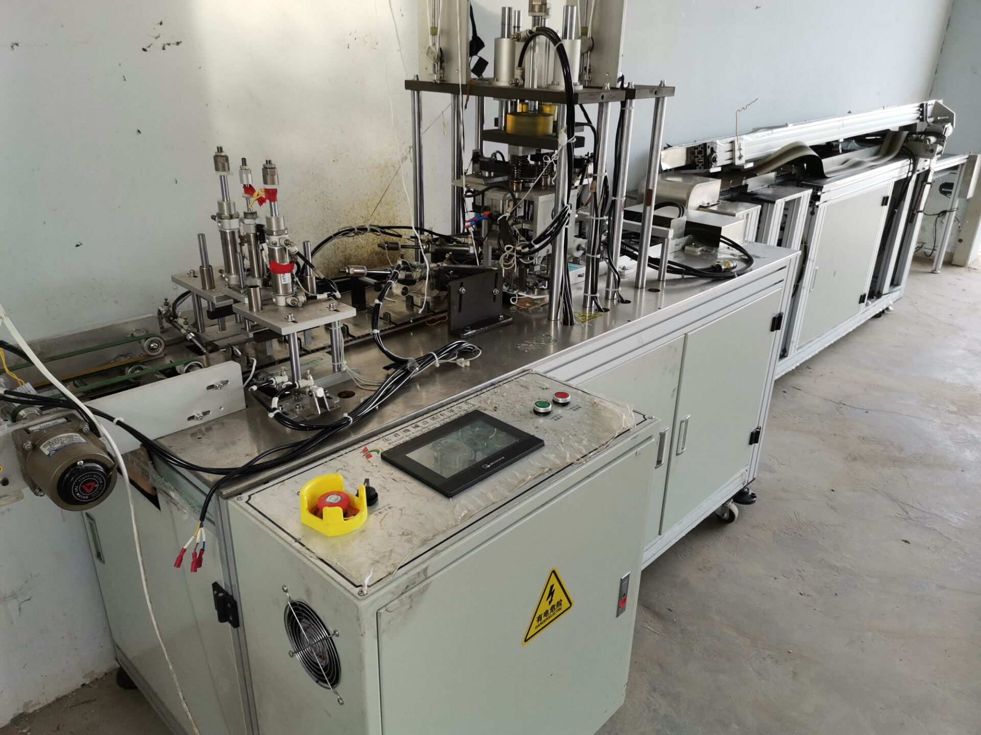 машина для изготовления масок для взрослых 1 + 2 (2)